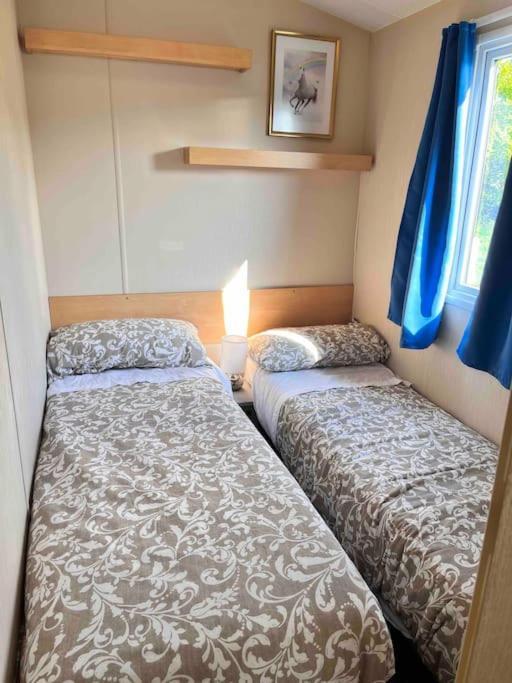 Lola'S Caravan. Your Home Away From Home. Parkeston Exterior foto