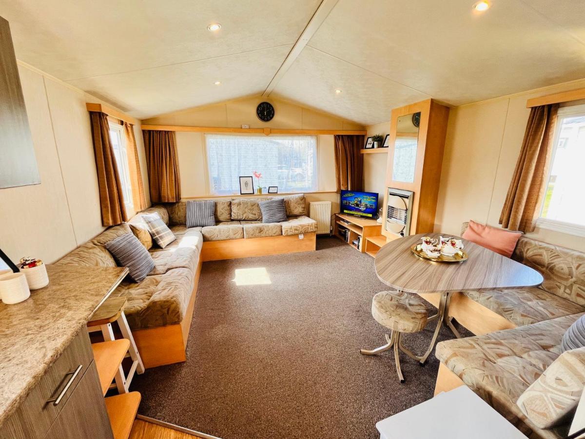 Lola'S Caravan. Your Home Away From Home. Parkeston Exterior foto