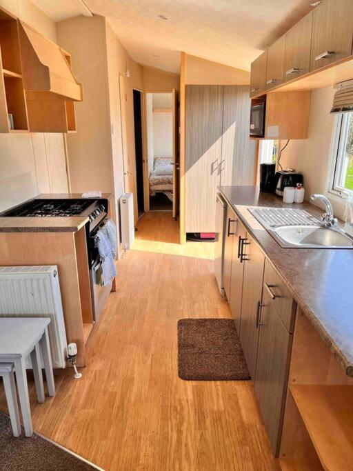 Lola'S Caravan. Your Home Away From Home. Parkeston Exterior foto