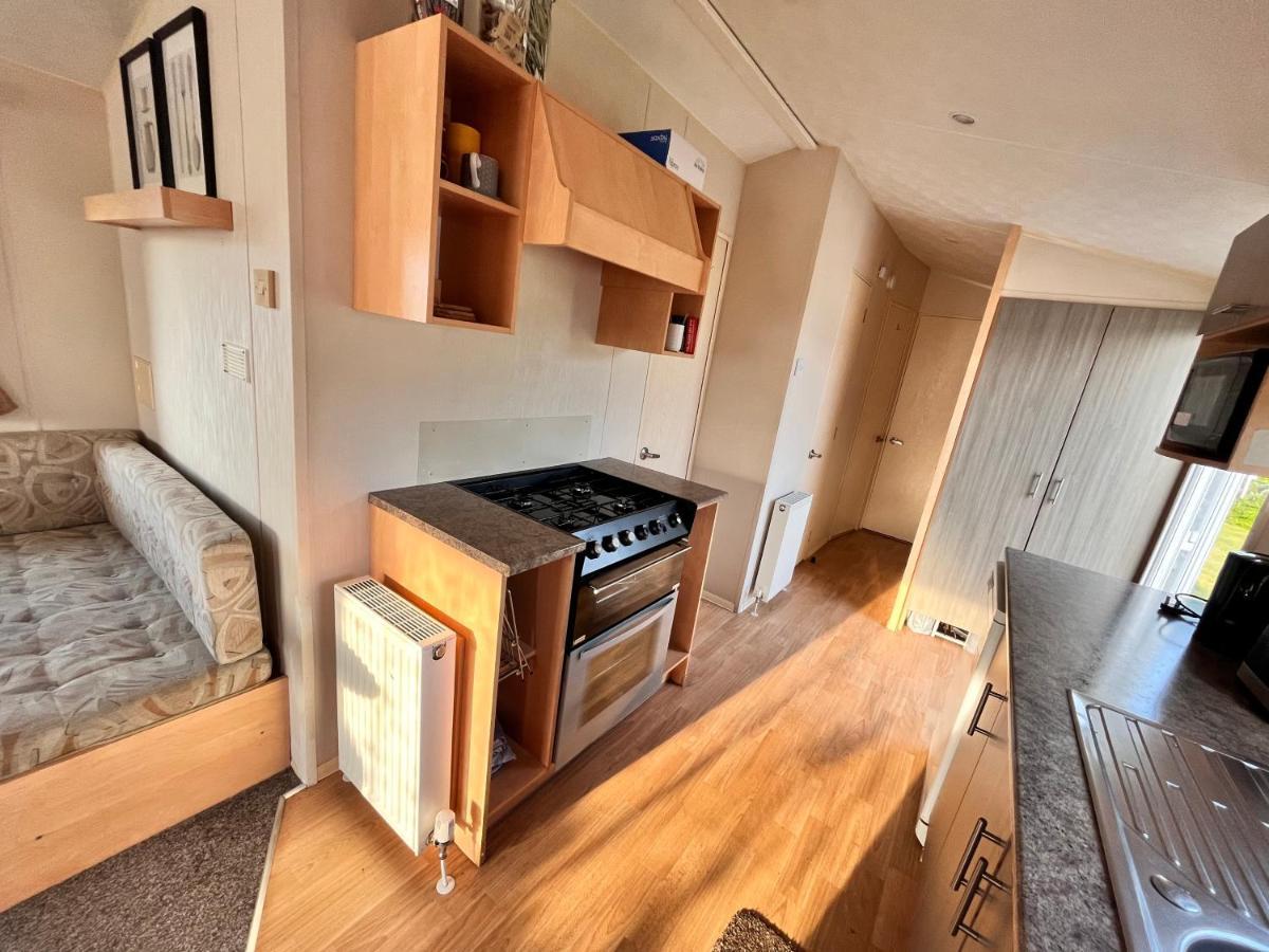 Lola'S Caravan. Your Home Away From Home. Parkeston Exterior foto